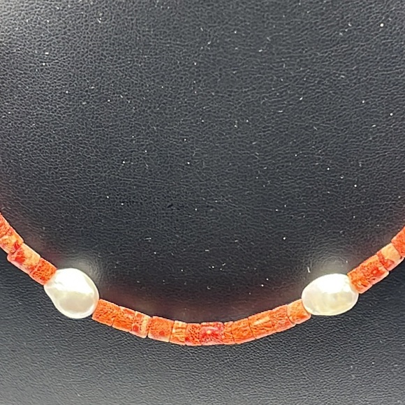 ARTISAN RED SPONGE CORAL, BAROQUE PEARL, & STERLING SILVER 18.5” NECKLACE - Picture 3 of 10